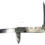 KnifefoldingArmyCanadaAug24psd0921